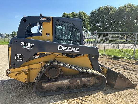 Image of John Deere 333E equipment image 3