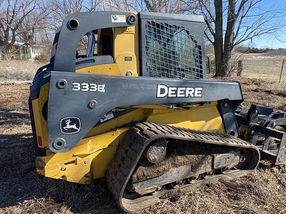 Image of John Deere 333E equipment image 1