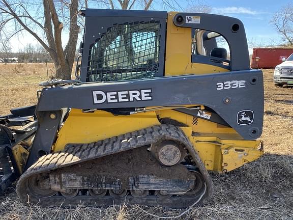 Image of John Deere 333E equipment image 4