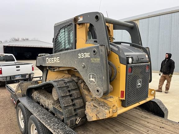 Image of John Deere 333E equipment image 4
