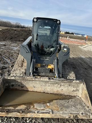 Image of John Deere 333E equipment image 3