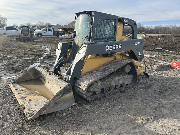 Image of John Deere 333E Primary image