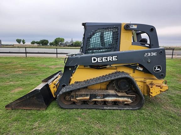 Image of John Deere 333E equipment image 1