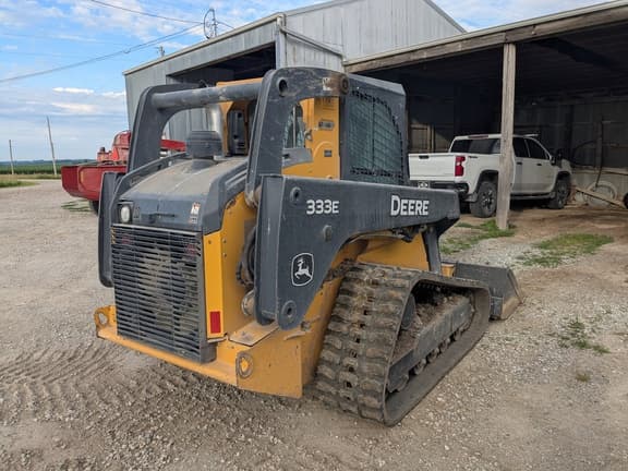 Image of John Deere 333E equipment image 2