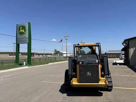 Image of John Deere 333E equipment image 3