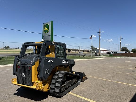 Image of John Deere 333E equipment image 4