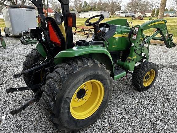 Image of John Deere 3520 equipment image 2