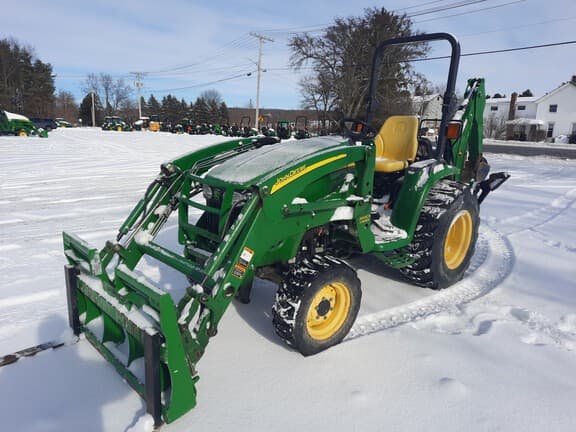 Image of John Deere 3520 equipment image 1
