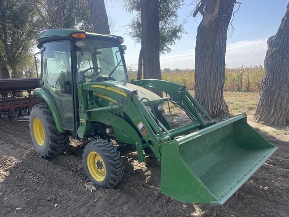 Image of John Deere 3520 equipment image 1