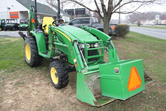 2013 John Deere 3520 Equipment Image0