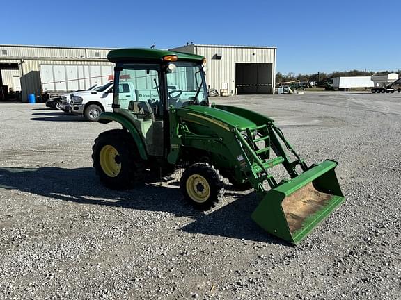 Image of John Deere 3520 equipment image 3