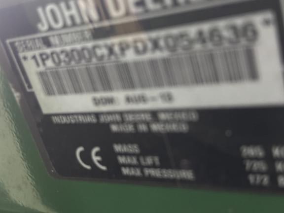Image of John Deere 3520 equipment image 2