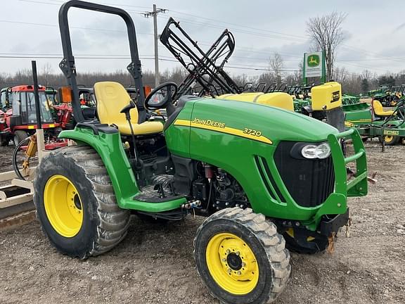 Image of John Deere 3720 equipment image 1