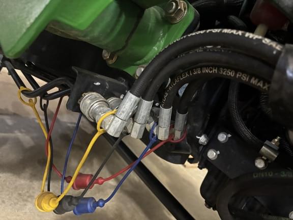 Image of John Deere 3720 Image 1