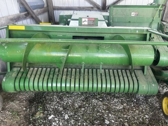 Image of John Deere 3975 equipment image 3