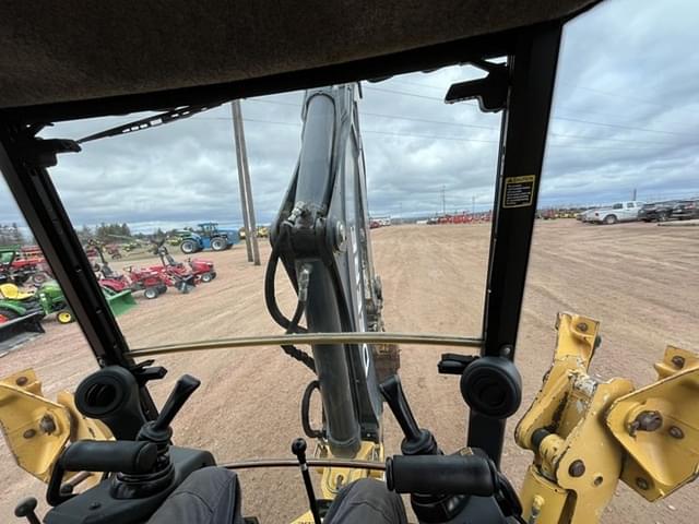 Image of John Deere 410K equipment image 4