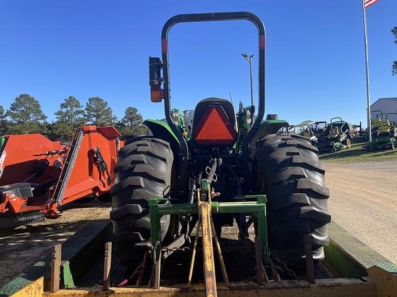 Image of John Deere 4105 equipment image 4