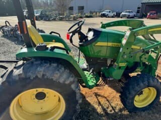 Image of John Deere 4105 equipment image 3