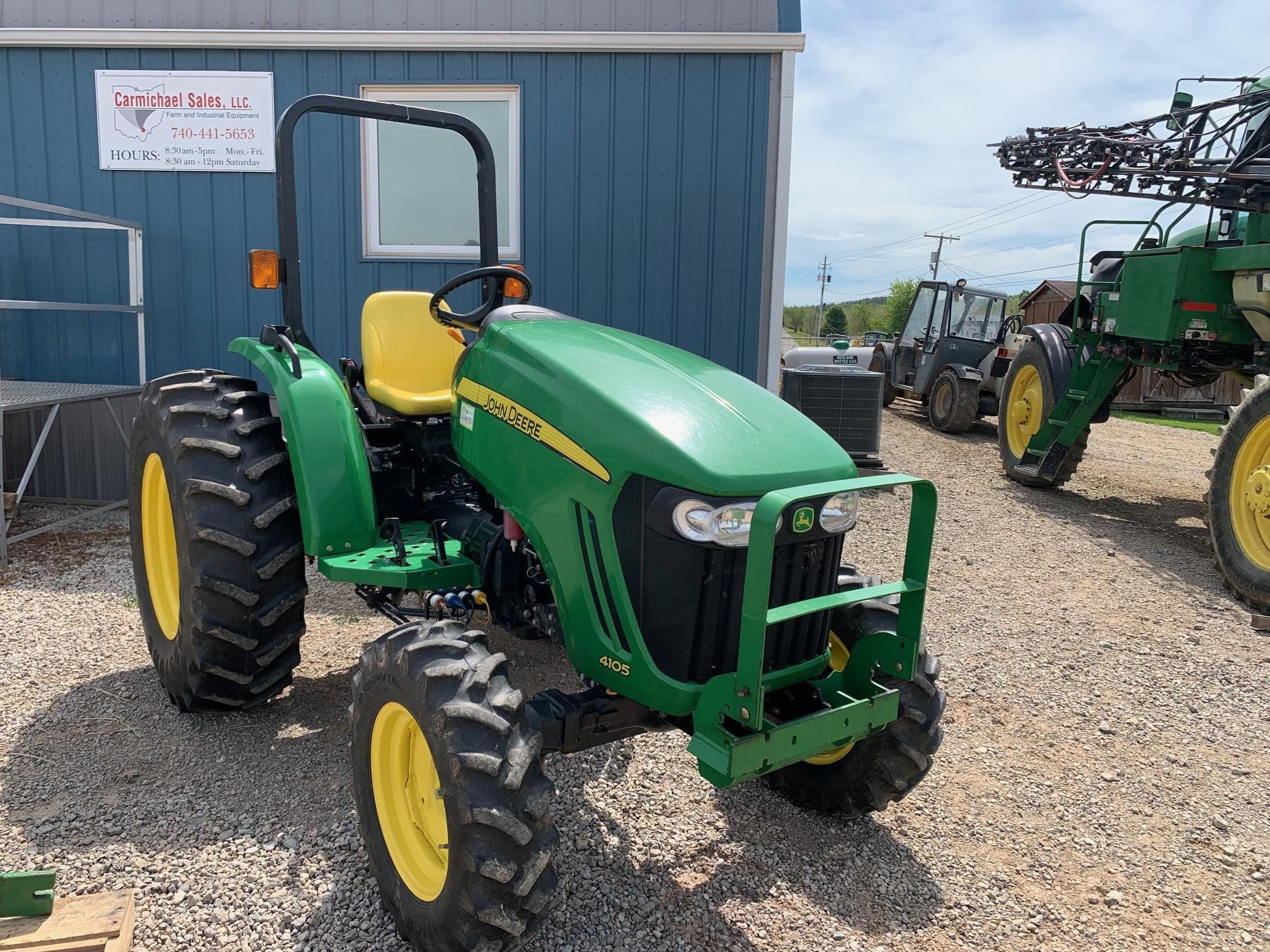 2013 John Deere 4105 Equipment Image0