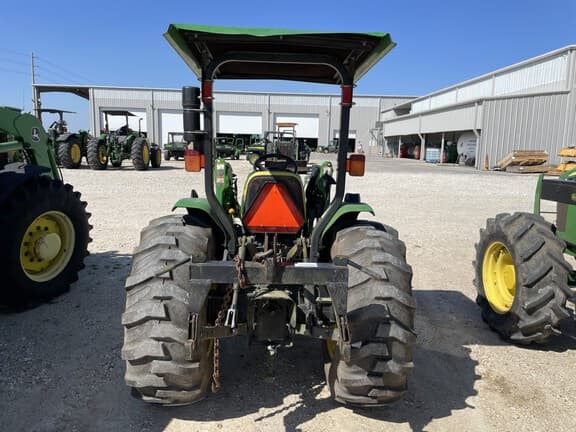 Image of John Deere 4105 equipment image 4