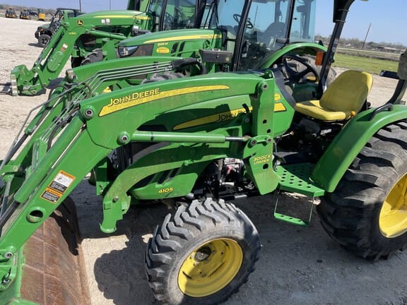 2013 John Deere 4105 Equipment Image0