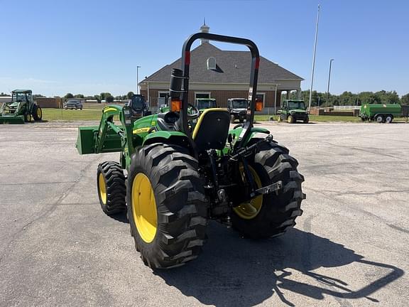 Image of John Deere 4105 equipment image 3