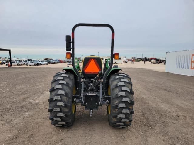 Image of John Deere 4105 equipment image 3