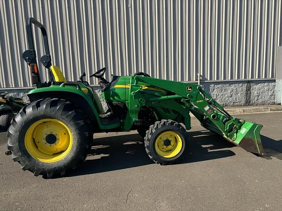 Image of John Deere 4120 equipment image 1