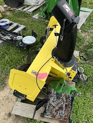 Image of John Deere 44" Snowblower equipment image 1