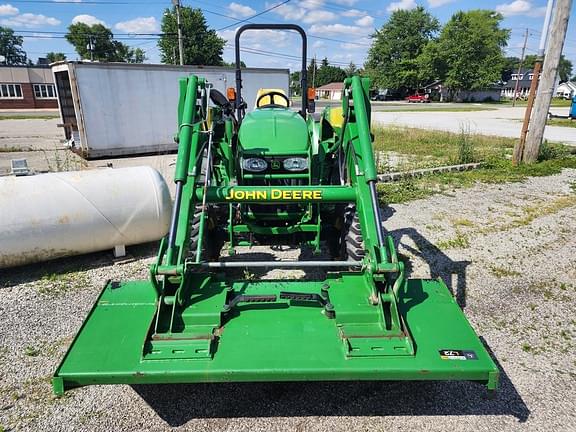 Image of John Deere 4520 equipment image 1