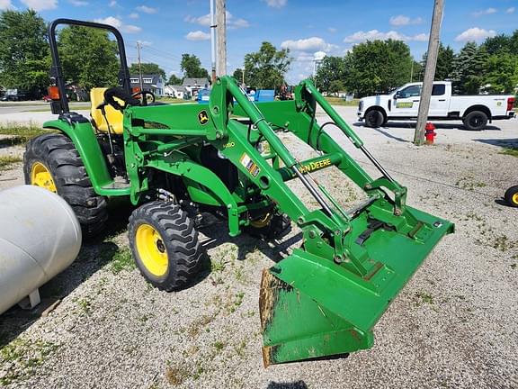 Image of John Deere 4520 equipment image 2