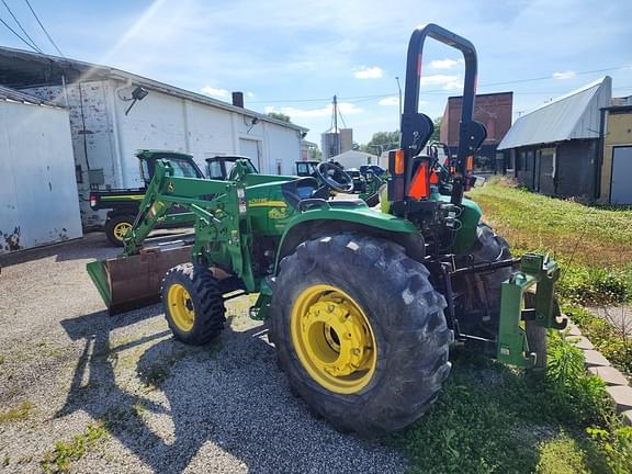 Image of John Deere 4520 equipment image 4