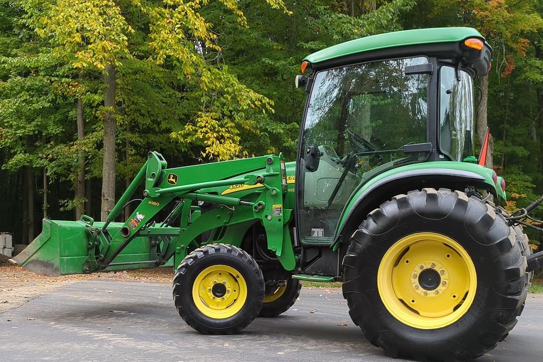 Image of John Deere 4520 Primary image