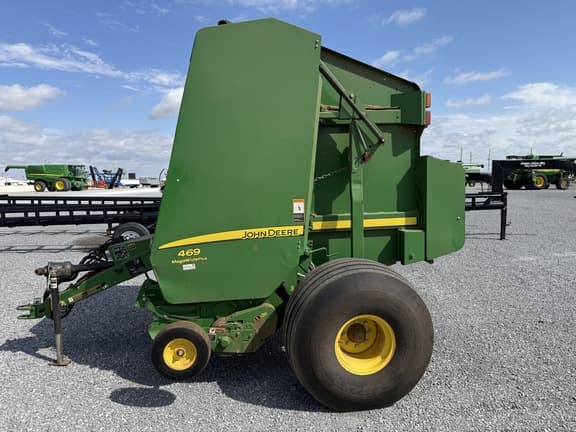 Image of John Deere 469 equipment image 1