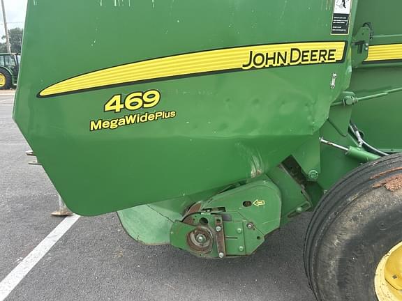 Image of John Deere 469 Megawide Plus equipment image 3