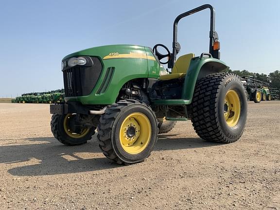 Image of John Deere 4720 equipment image 1