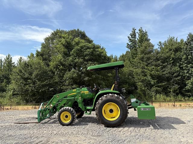 Image of John Deere 4720 equipment image 2