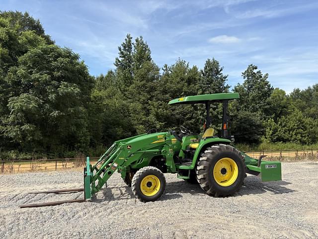 Image of John Deere 4720 equipment image 1