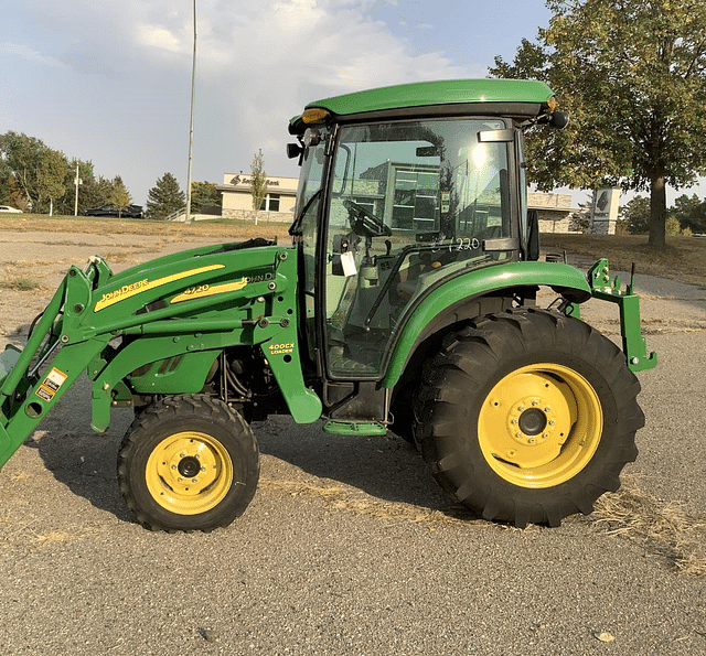 Image of John Deere 4720 equipment image 1