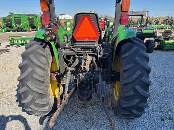 Image of John Deere 4720 equipment image 3