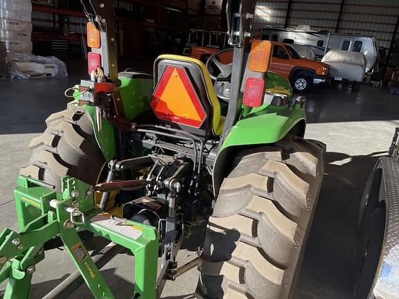 Image of John Deere 4720 equipment image 4