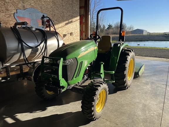 Image of John Deere 4720 equipment image 1