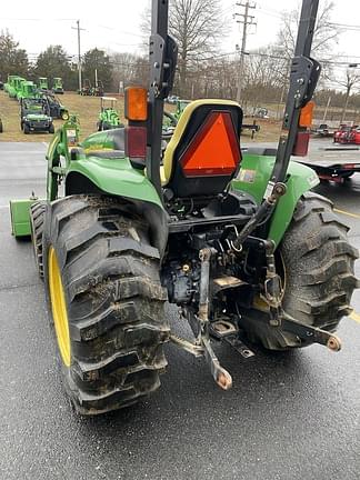 Image of John Deere 4720 equipment image 4