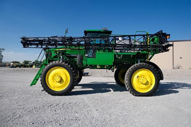 Image of John Deere 4730 equipment image 2