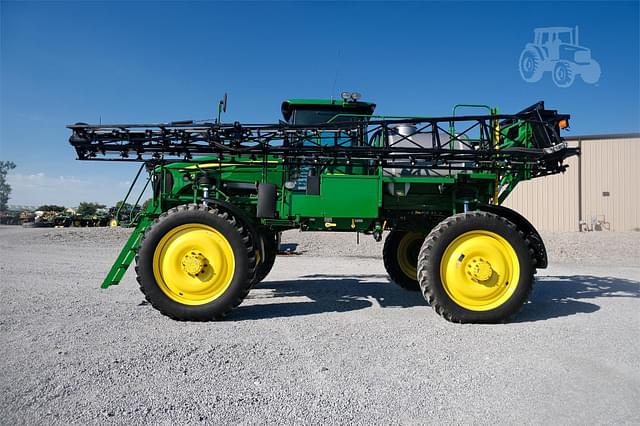 Image of John Deere 4730 equipment image 2