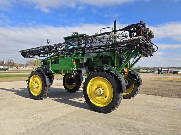 Image of John Deere 4830 equipment image 2