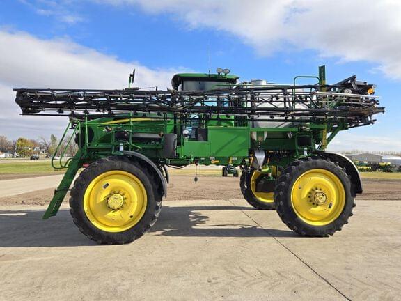 Image of John Deere 4830 equipment image 1