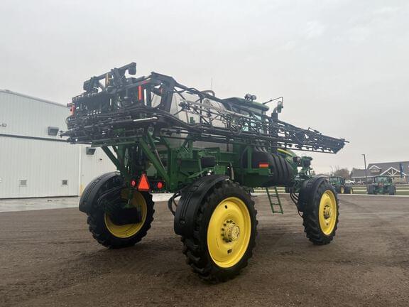 Image of John Deere 4830 equipment image 2