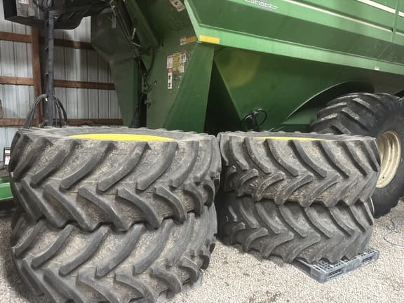 Image of John Deere 4830 equipment image 2