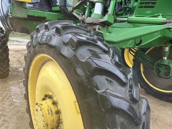 Image of John Deere 4830 equipment image 4